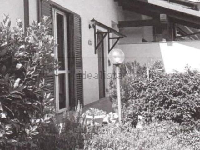 Villetta bifamiliare in vendita di 89 m² in Via C. Pavese, 34