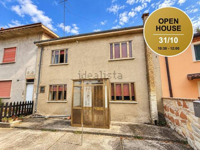 Villetta bifamiliare in vendita di 89 m² in Via dei Mandorli, 8