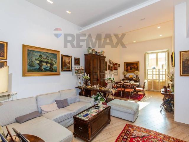Villetta bifamiliare in vendita di 89 m² in Via Etna, 13
