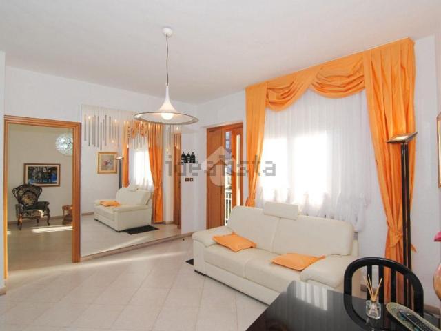 Villetta bifamiliare in vendita di 89 m² in Via Germain Sommeiller, 36