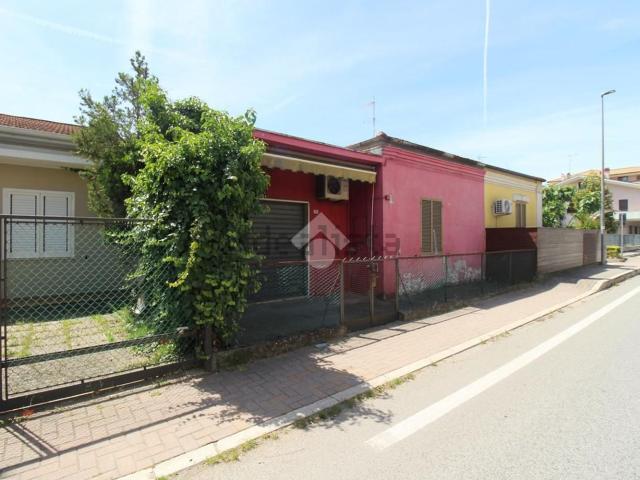 Villetta bifamiliare in vendita di 89 m² in Via Salara, 39