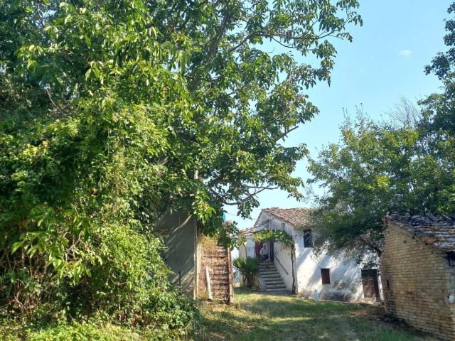 Villetta bifamiliare in vendita di 80 m² in Contrada Bascione, 10