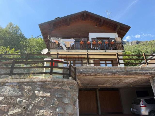 Villetta bifamiliare in vendita di 80 m² in Frazione Merlin
