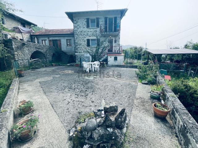 Villetta bifamiliare in vendita di 80 m² in Località Guinadi