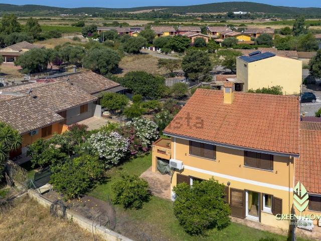 Villetta bifamiliare in vendita di 80 m² in Località Is Potettus