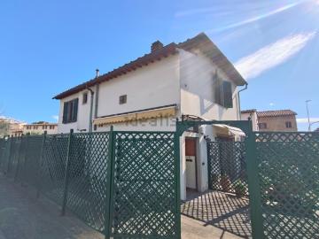 Villetta bifamiliare in vendita di 80 m² in Piazza della Federiga, 1