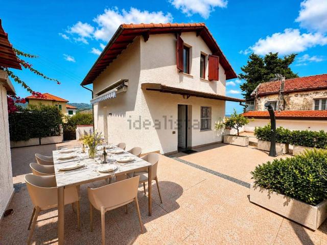 Villetta bifamiliare in vendita di 80 m² in Via Aicardi, 21