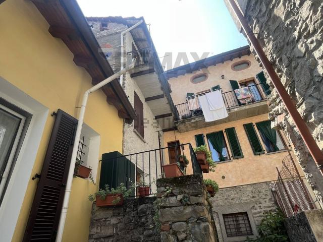 Villetta bifamiliare in vendita di 80 m² in Via Don Cadenazzi, 6