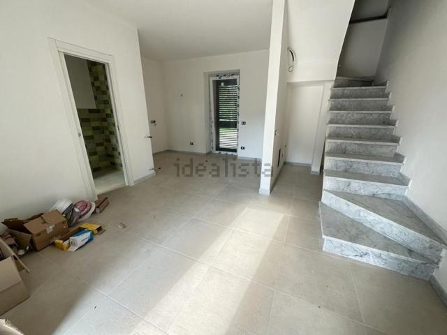Villetta bifamiliare in vendita di 80 m² in Via P. Ratti, 44