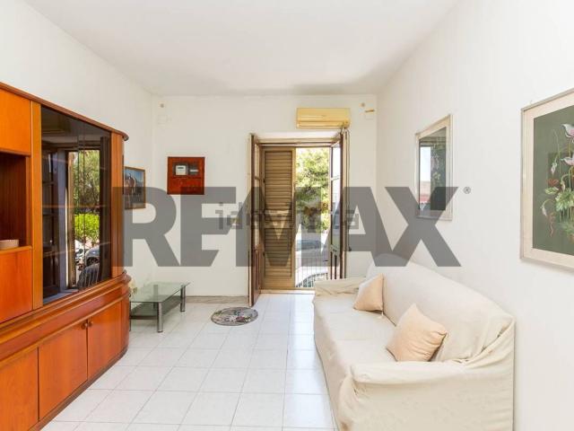 Villetta bifamiliare in vendita di 80 m² in Via Policastro, 128