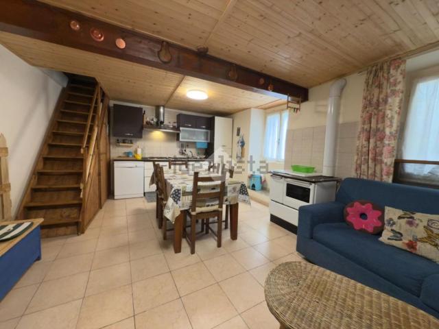 Villetta bifamiliare in vendita di 80 m² in Via Walter Manganelli, 2
