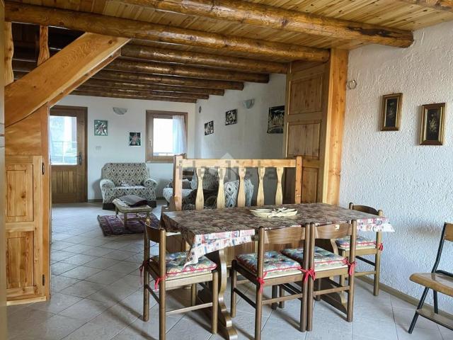 Villetta bifamiliare in vendita di 82 m² in Via San Giacomo per Carona
