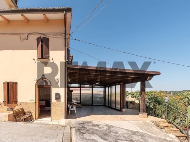 Villetta bifamiliare in vendita di 94 m² in Via Alvareto, 3