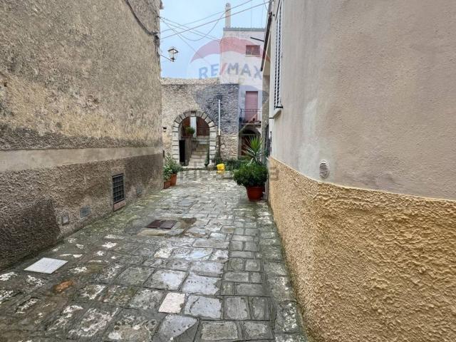 Villetta bifamiliare in vendita di 94 m² in Via Battista Laura