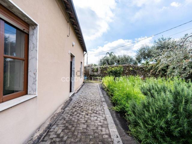 Villetta bifamiliare in vendita di 94 m² in Via Goffredo Mameli, 32