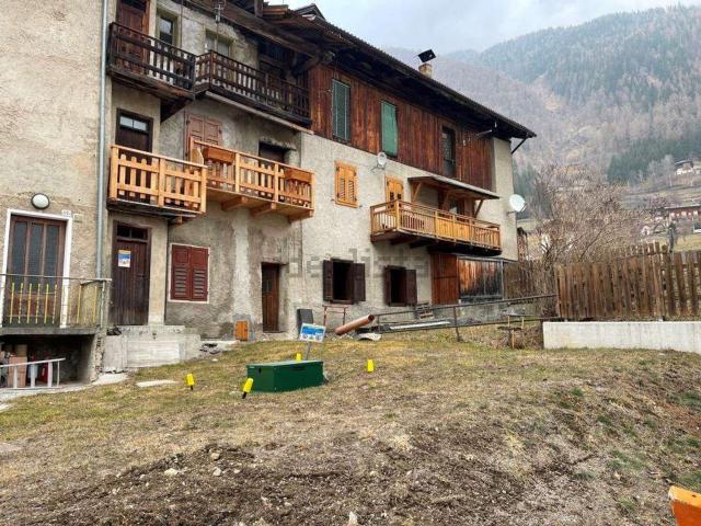 Villetta bifamiliare in vendita di 95 m² in Frazione San Bernardo, 49