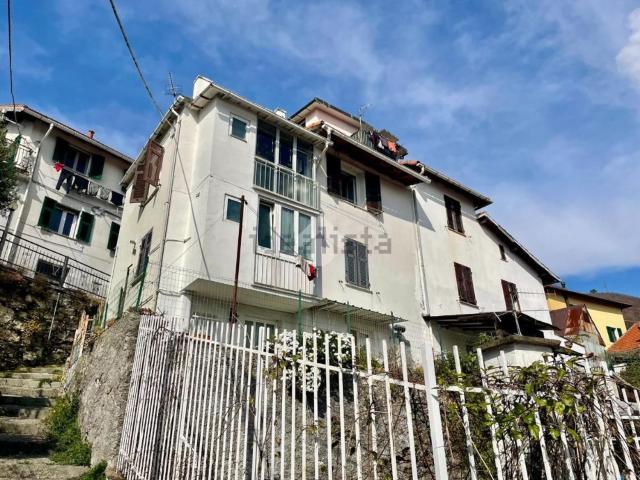 Villetta bifamiliare in vendita di 95 m² in Salita Aggio, 34