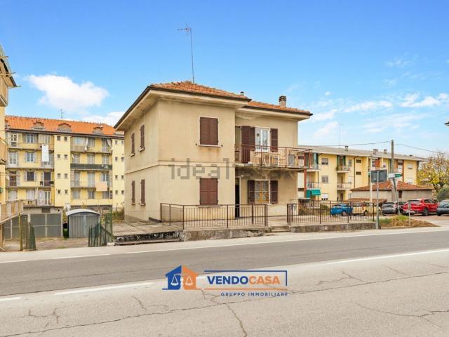 Villetta bifamiliare in vendita di 95 m² in Via Cuneo, 44