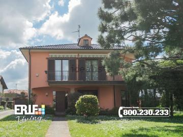 Villetta bifamiliare in vendita di 95 m² in Via Carso, 49