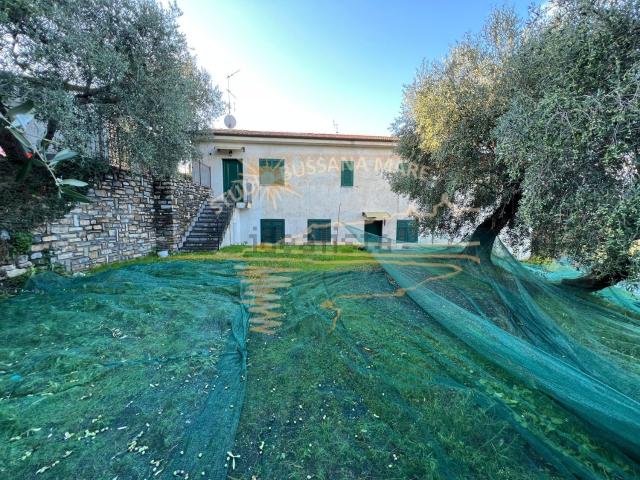 Villetta bifamiliare in vendita di 95 m² in Via Poggio