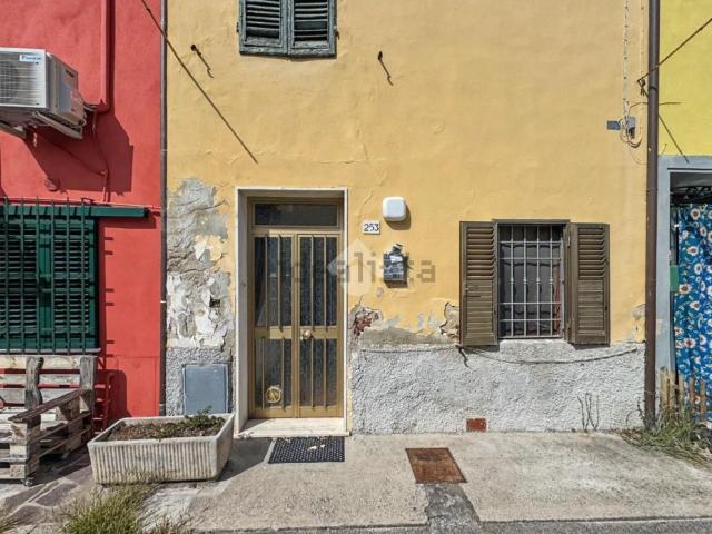 Villetta bifamiliare in vendita di 95 m² in Via Sant&apos Agostino, 253