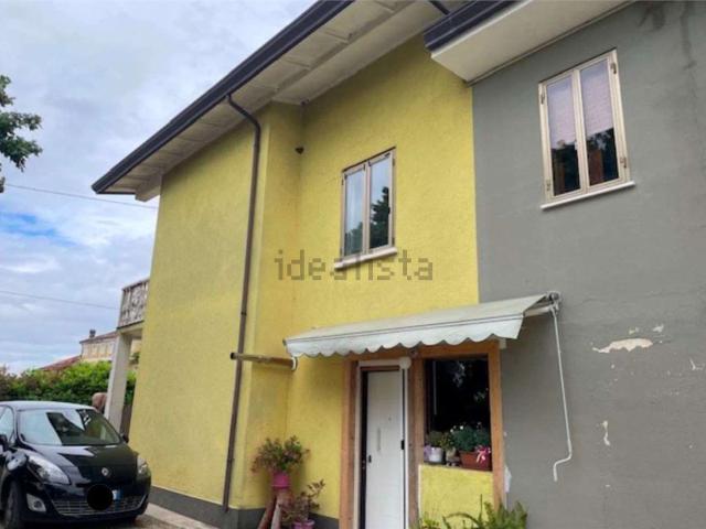 Villetta bifamiliare in vendita di 96 m² in Via Crosere