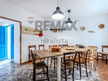 Villetta bifamiliare in vendita di 96 m² in Via Umberto I
