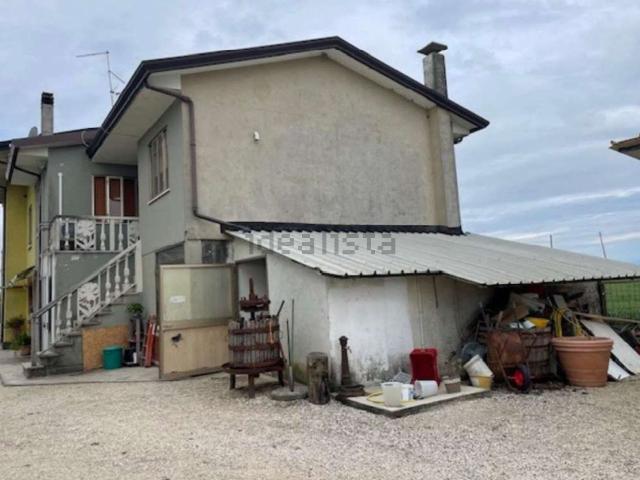 Villetta bifamiliare in vendita di 97 m² in Via Crosere