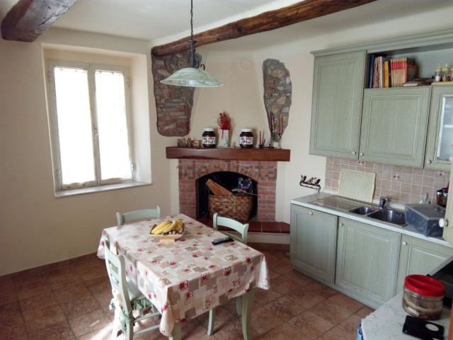Villetta bifamiliare in vendita di 98 m² in Via Romagnano