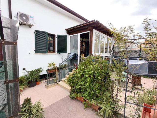Villetta bifamiliare in vendita di 90 m²