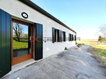 Casa in vendita a Rosolina - Parcheggio auto