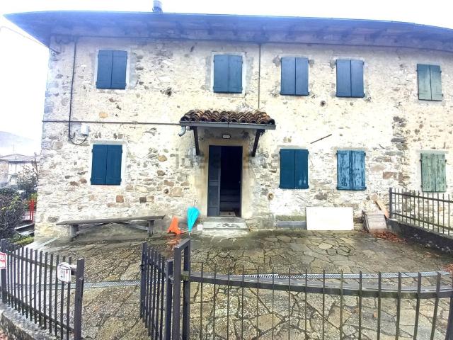 Villetta bifamiliare in vendita di 90 m² in Località Isola, 24