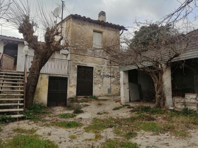Villetta bifamiliare in vendita di 90 m² in Strada di Crocemelata