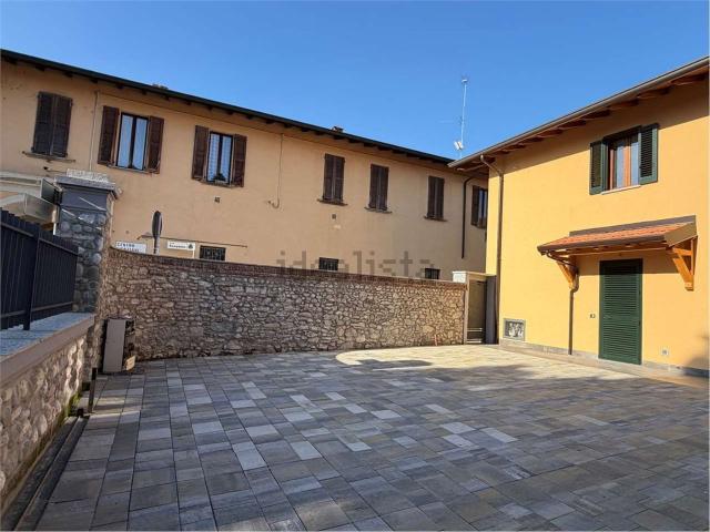 Villetta bifamiliare in vendita di 90 m² in Piazza Annibale Casolo, 6