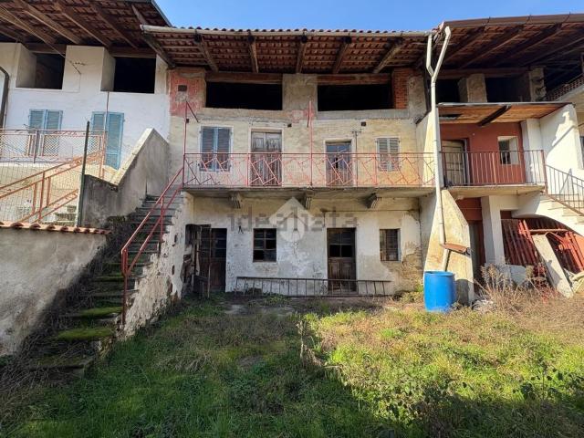 Villetta bifamiliare in vendita di 90 m² in Via M. D&apos Azeglio, 19