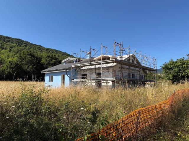 Villetta bifamiliare in vendita di 90 m² in Via Alboreto