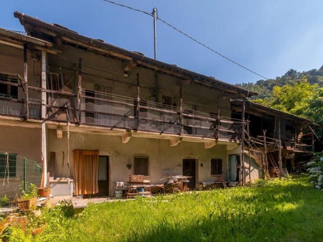 Villetta bifamiliare in vendita di 90 m² in Via Capoloira, 51