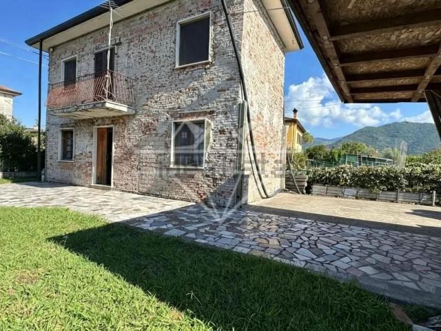 Villetta bifamiliare in vendita di 90 m² in Via Fossa Maestra, 1