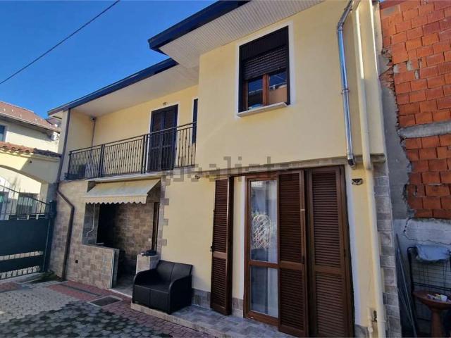 Villetta bifamiliare in vendita di 90 m² in Via Giacomo Matteotti