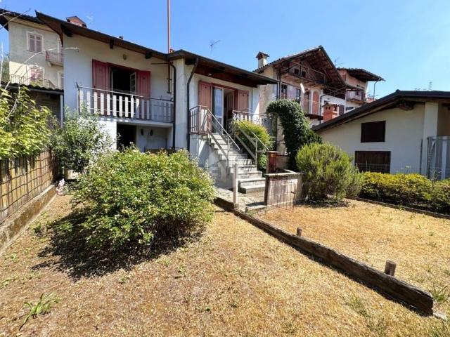 Villetta bifamiliare in vendita di 90 m² in Via Giovanni Gallo, 47