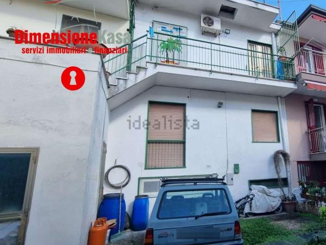 Villetta bifamiliare in vendita di 90 m² in Via Principe di Piemonte, 136