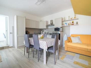 Villetta bifamiliare in vendita di 90 m² in Via Ruggero da Vezzano Padre, 11