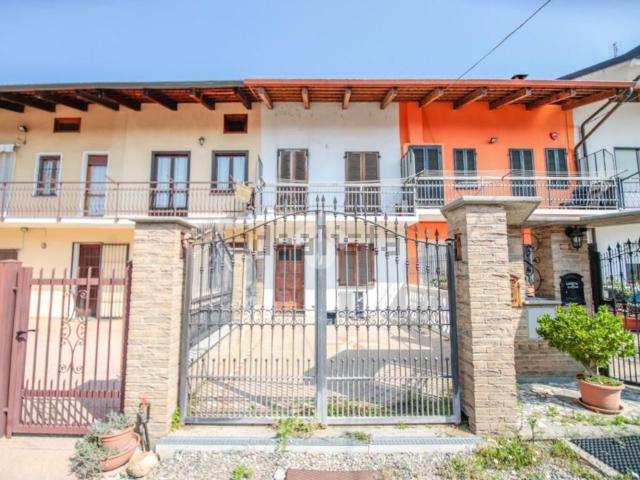 Villetta bifamiliare in vendita di 90 m² in Via Renzo Scognamiglio, 39