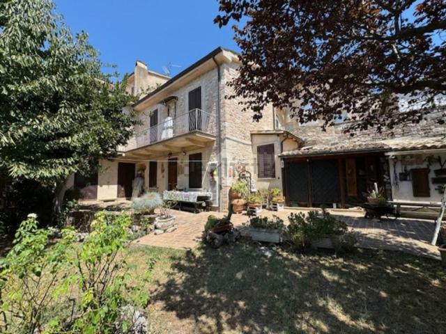 Villetta bifamiliare in vendita di 90 m² in Via San Martino I