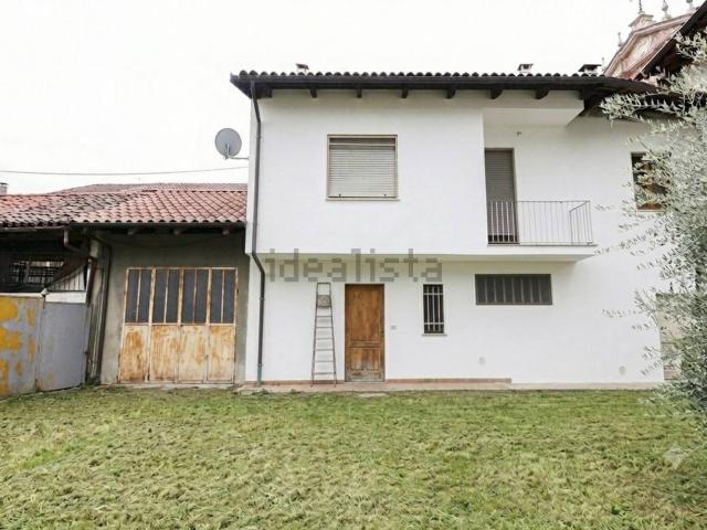 Villetta bifamiliare in vendita di 90 m² in Via Umberto I°, 45