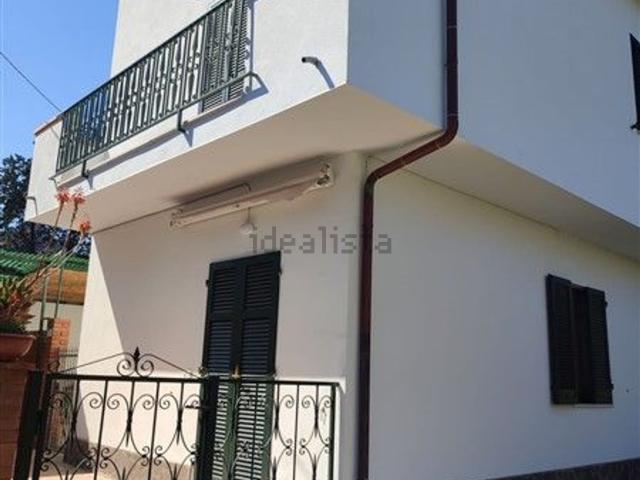 Villetta bifamiliare in vendita di 91 m² in Via Travaglio, 14