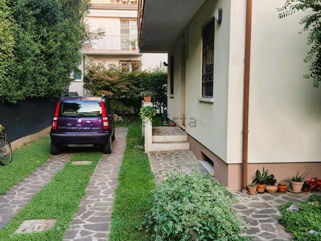Villetta bifamiliare in vendita di 92 m² in Via Fabrici Girolamo d&apos Acquapendente, 60