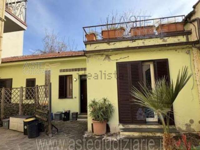 Villetta bifamiliare in vendita di 92 m² in Via Garigliano, 6