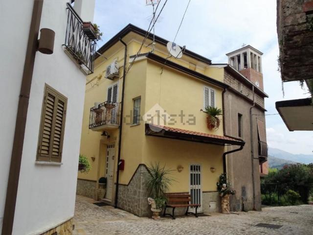 Villetta bifamiliare in vendita di 92 m² in Via Sant&apos Angelo, 19