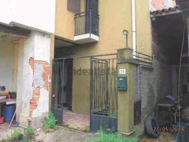Villetta bifamiliare in vendita di 92 m² in Via Vittorio Veneto, 39